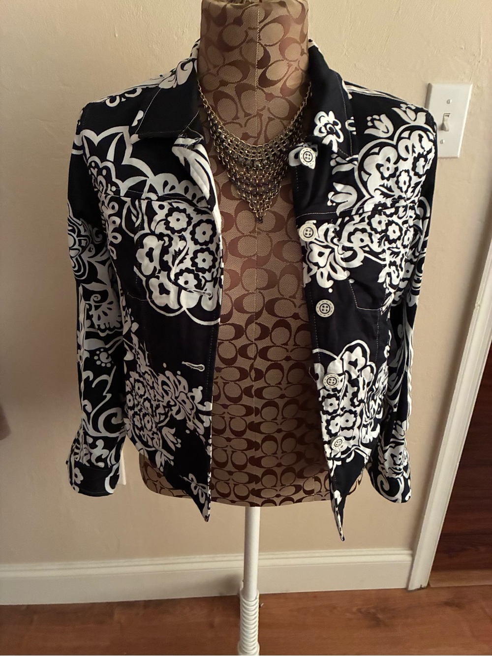 erin london Black and White Cotton Floral Print Shirt Jacket size ps